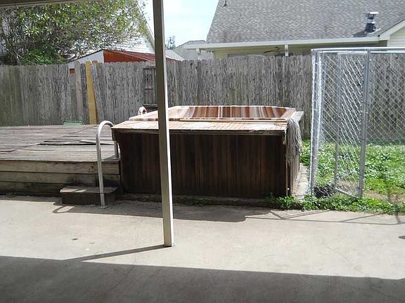 5th image of 2652 Long Branch Dr