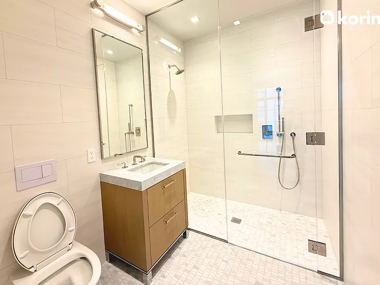 201 E 23rd St #7C — Photo 16