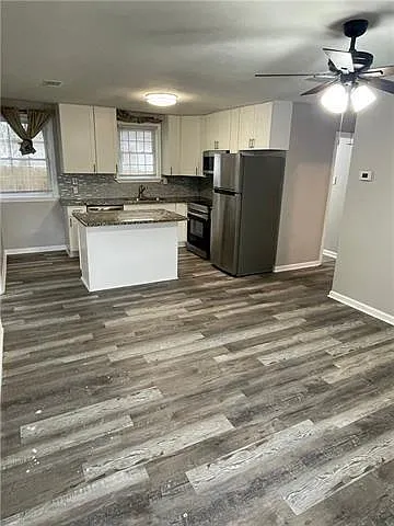 1535 Harrison Ave — Photo 6