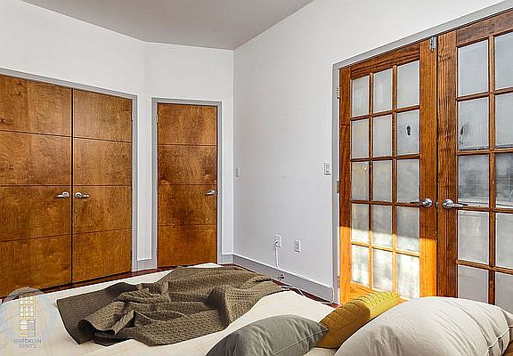 2nd image of 100 Edgecombe Ave APT 2