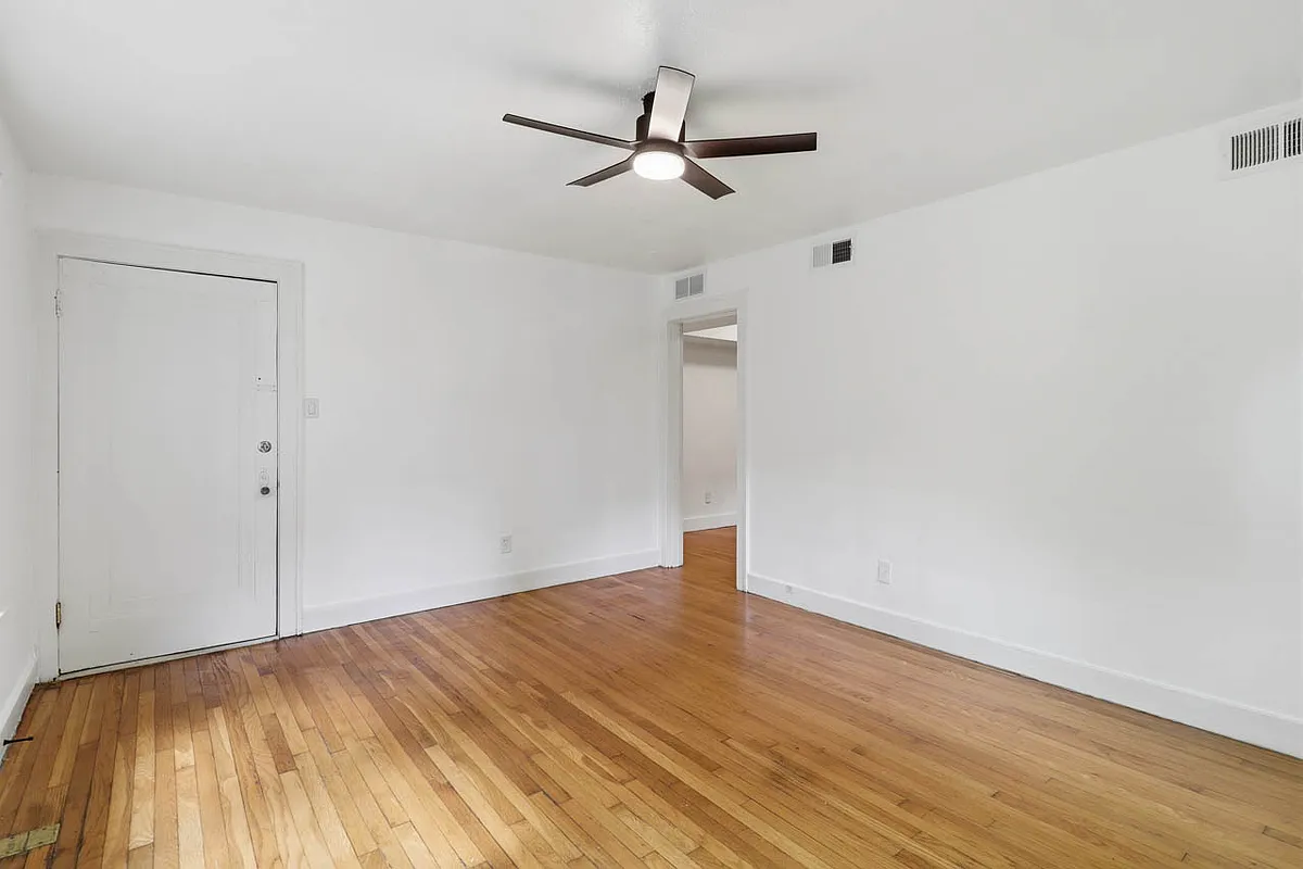 Building Photo - 223 Mount Holly Ave #3