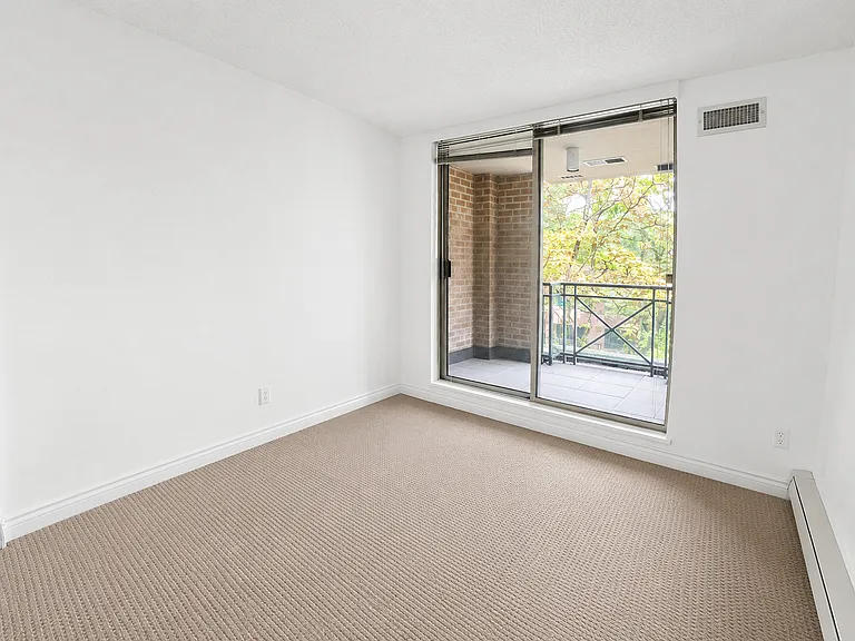 2628 Ash St #308 — Photo 7