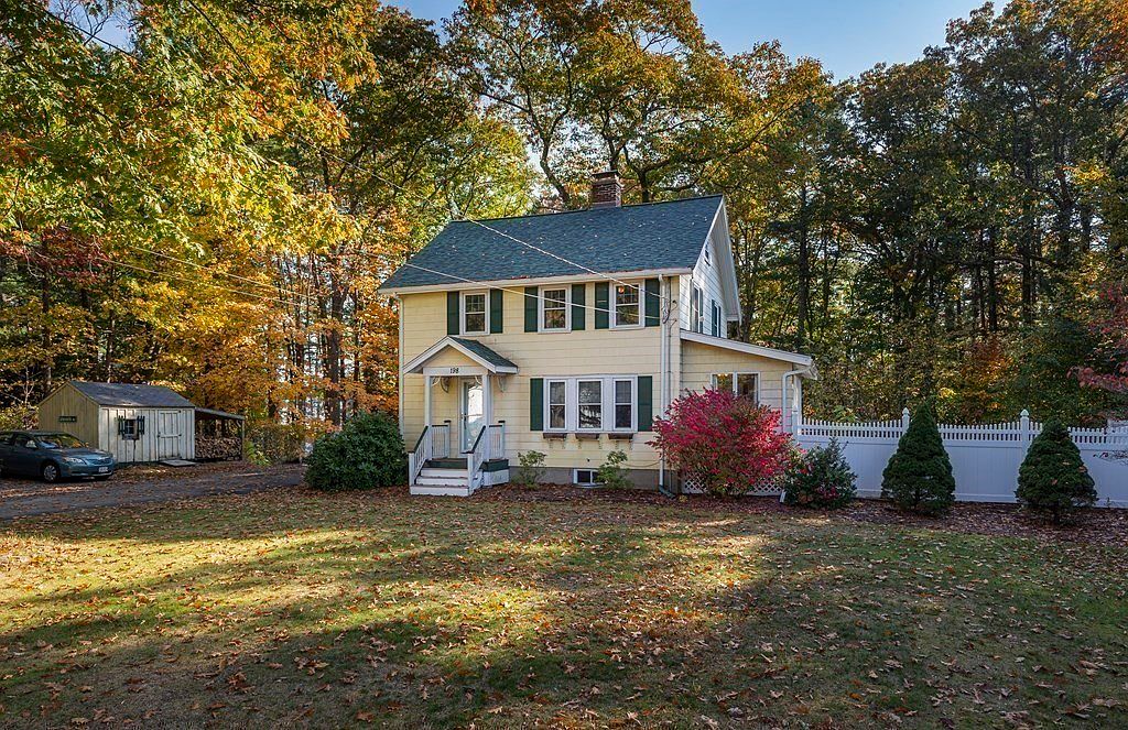 198 Village St, Millis, MA 02054 Zillow