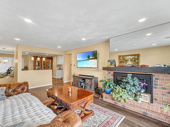3rd image of 763 Whalom Ln #2A1