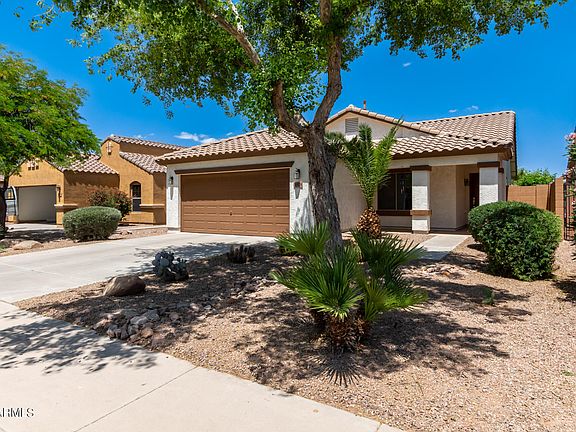 3rd image of 36578 W PAMPOLOMA Avenue