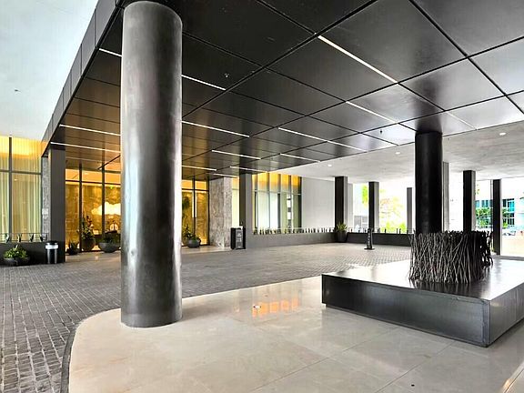 5th image of 480 NE 31st Street #906