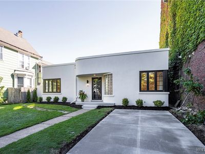 13 Park St, Buffalo, NY, 14201