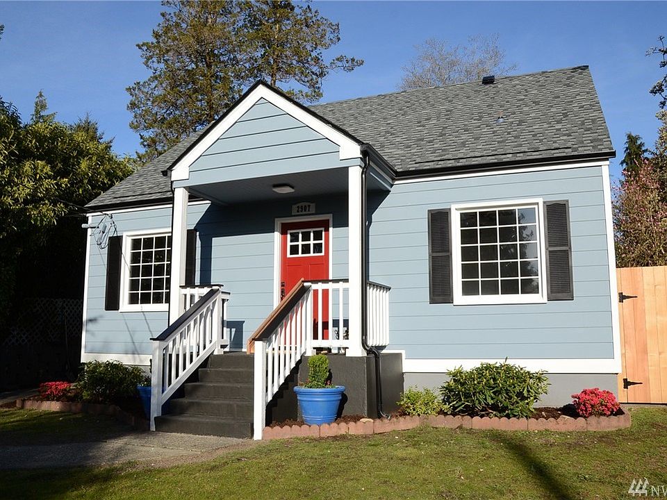 1st image of 2907 Louise Ave W