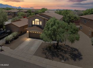 1042 E Mount Shibell Dr, Sahuarita, AZ 85629