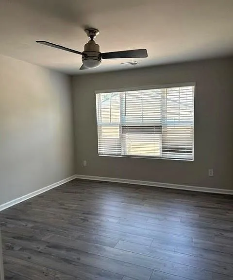 30 Laurel Rd E — Photo 11