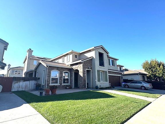 3rd image of 142 Sage Sparrow Cir