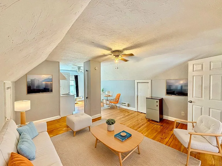 32 Stedman Ave #B1 — Photo 3