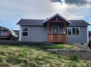 533 Bender St, Myrtle Point, OR 97458