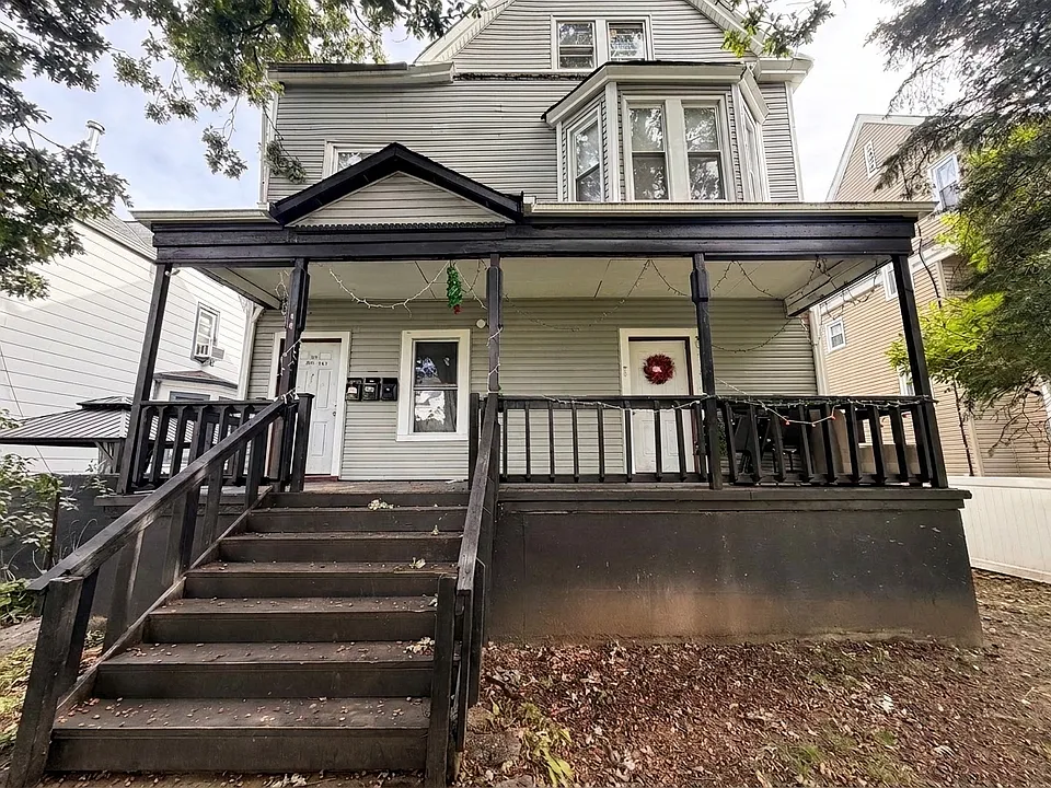 146-148 S Clinton St #3A