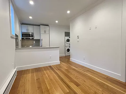 Rented by OGI Management | media 12