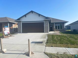 5504 E 65th St, Sioux Falls, SD 57108