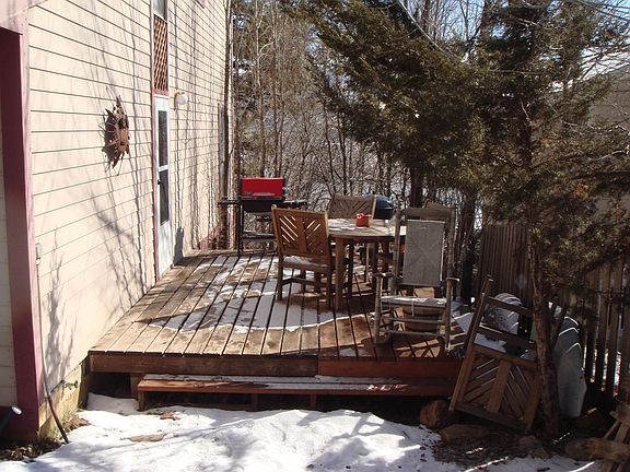 deck on side of house