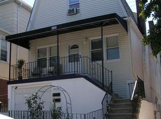 2850 E 194th St, Bronx, NY 10461