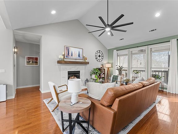 4th image of 3965 E Caston Dr