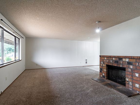 2nd image of 14614 SE 17th Cir
