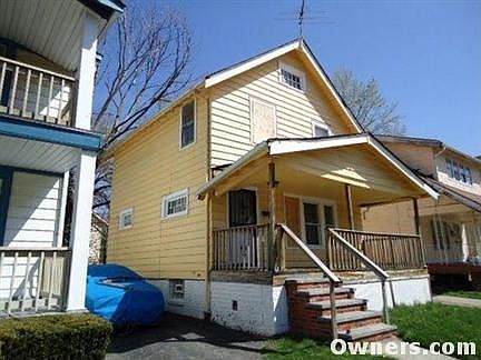 Large 3 bed 1 bath home, with yard