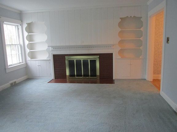 5th image of 18 Ashmore Dr
