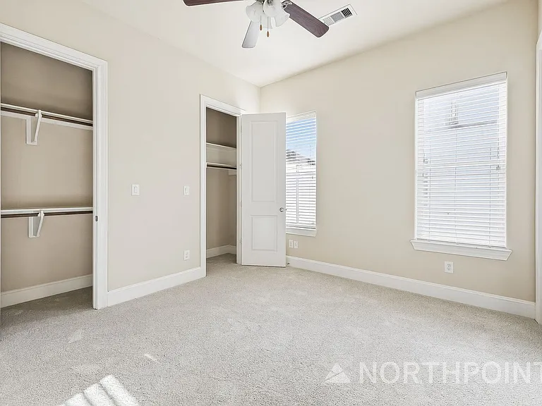 2710 Cohn Gdn — Photo 7