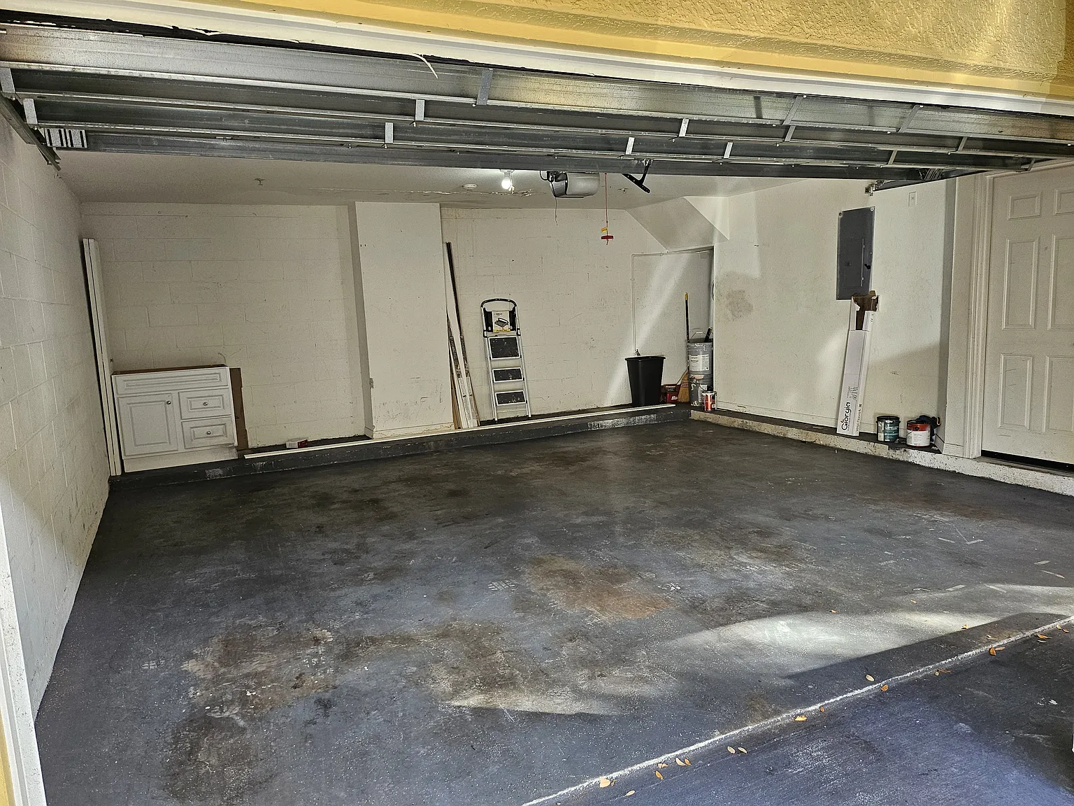 2 bed, 1280 sqft, $1,900 — Photo 2