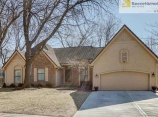 13657 S Edinburgh St, Olathe, KS 66062