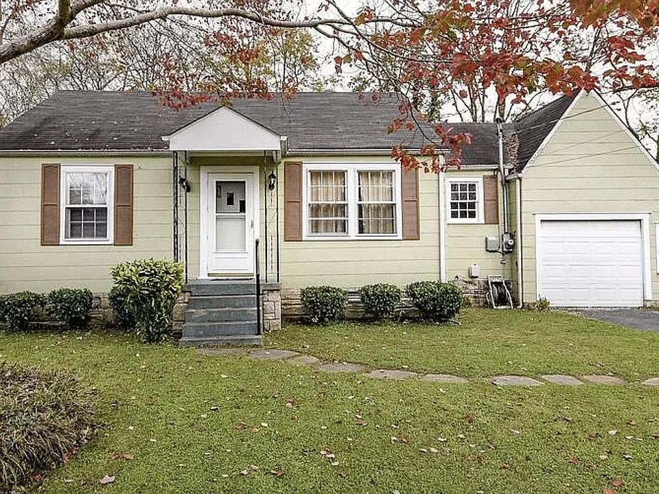 1st image of 204 Sequoia Dr