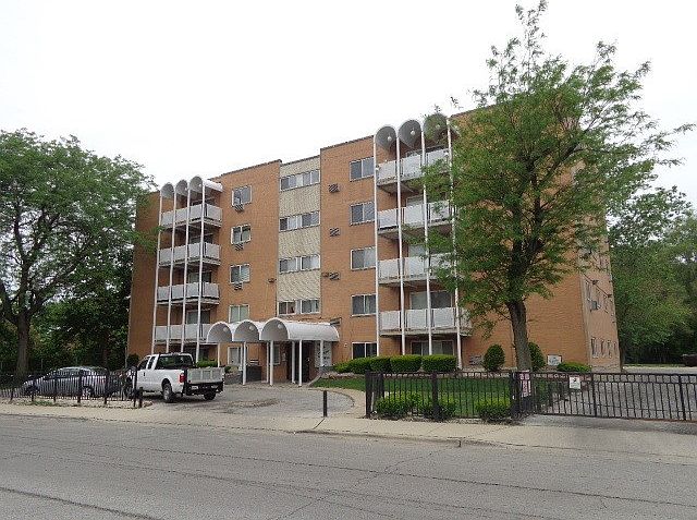 1st image of 8018 S Hoyne Ave APT 27