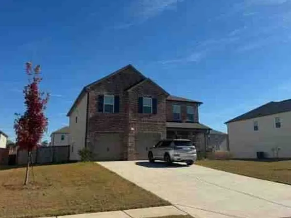 664 Friesland Dr, Hampton, GA 30228