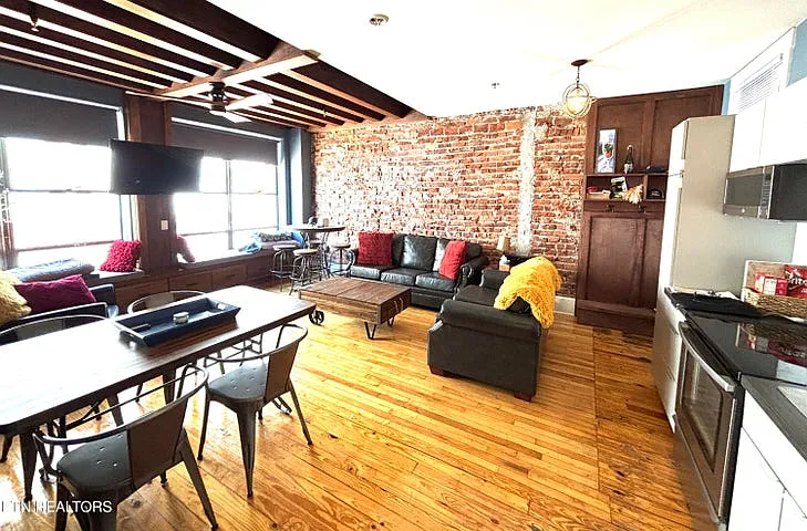 505 Union Ave #202 — Photo 11