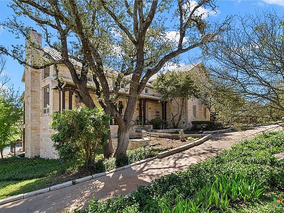 2nd image of 913 Southridge Rd