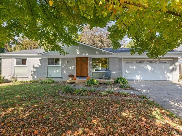 1960 Valley Dr, Ypsilanti, MI 48197