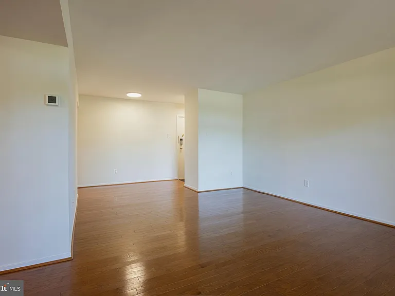 1643 Parkcrest Cir — Photo 20