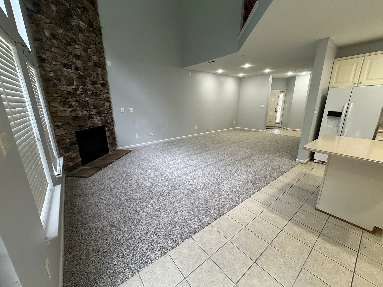207 Merlin Dr — Photo 3
