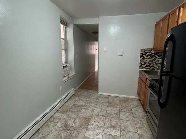 (undisclosed Address), West New York, NJ 07093