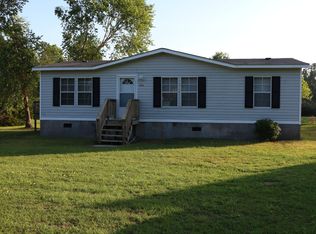 542 Howards Landing Rd, Hampstead, NC 28443