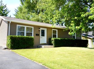 617 Mohawk Dr, Round Lake Heights, IL 60073
