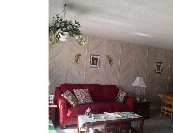 3rd image of 11906 Alberta Dr