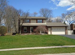 2711 Westbrook Dr NW, Grand Rapids, MI