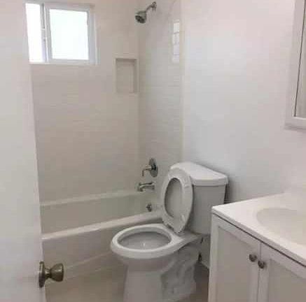 5th image of 3433 Madera Ave #3