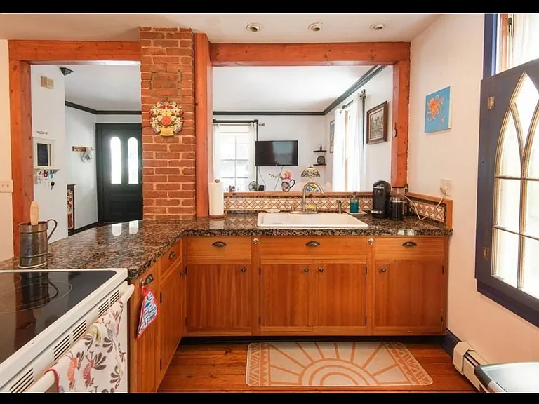 26 2nd St #1 — Photo 4