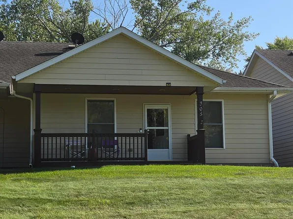 305 Maple Ave, Waverly, MN 55390
