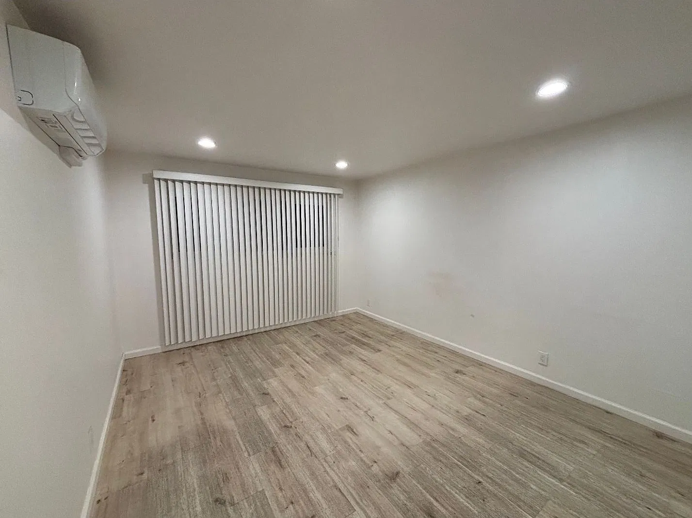 292 - 350 Franciscan Ct — Photo 4