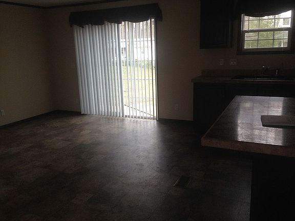 Dinning area patio doors