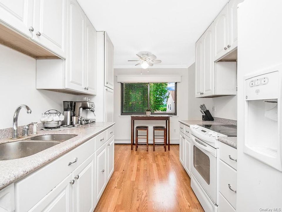 1st image of 50 Dekalb Ave #8