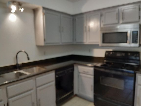 4th image of 1104 Winecup Cir