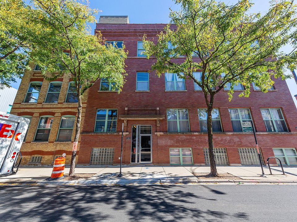 1st image of 1701 N Damen Ave APT 206